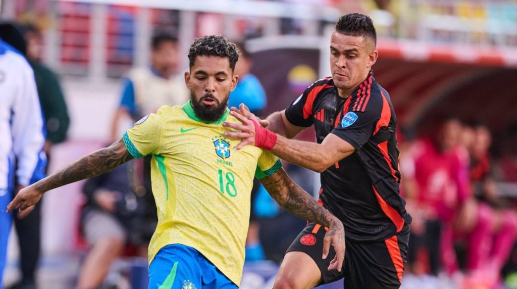 Santos Borré jugó 14 minutos contra Brasil. (Foto: Imago)